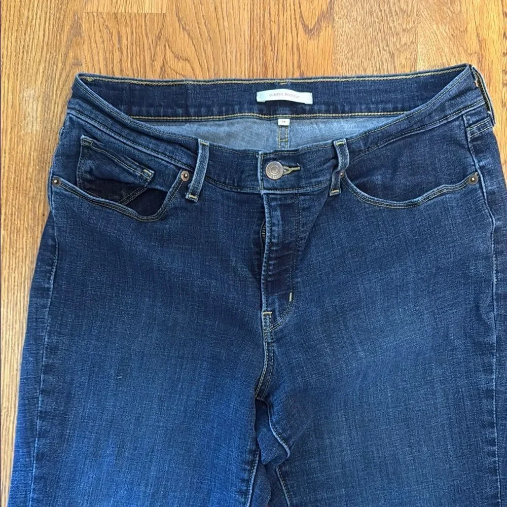 Levi’s Bootcut Jeans Size 12 Dark Wash Mid Rise Classic Stretch Denim